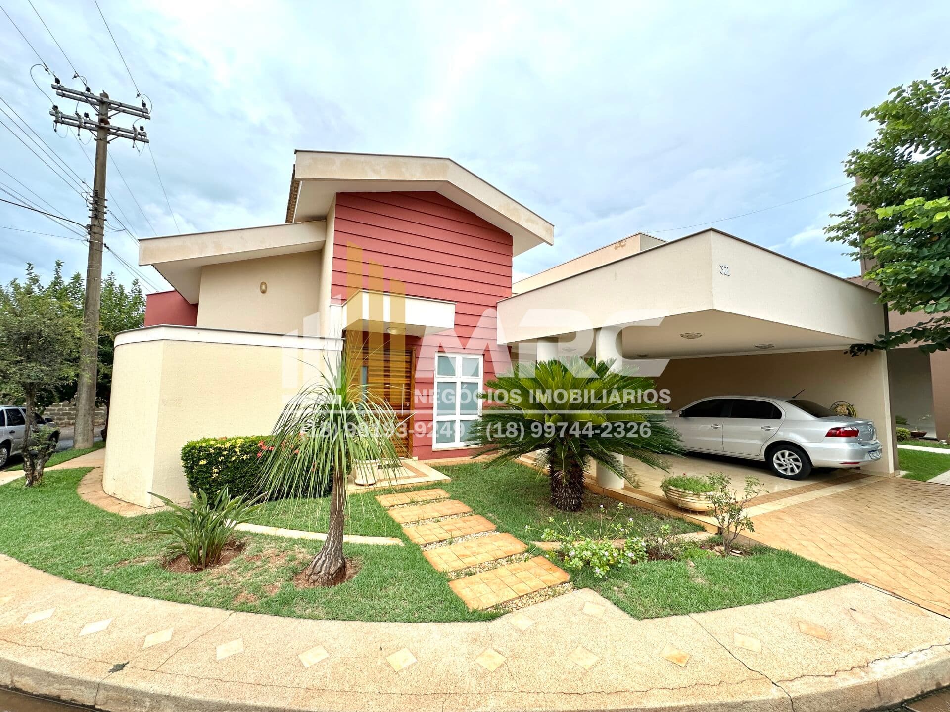 Casa à Venda em Birigui SP - Condomínio Aroeiras
