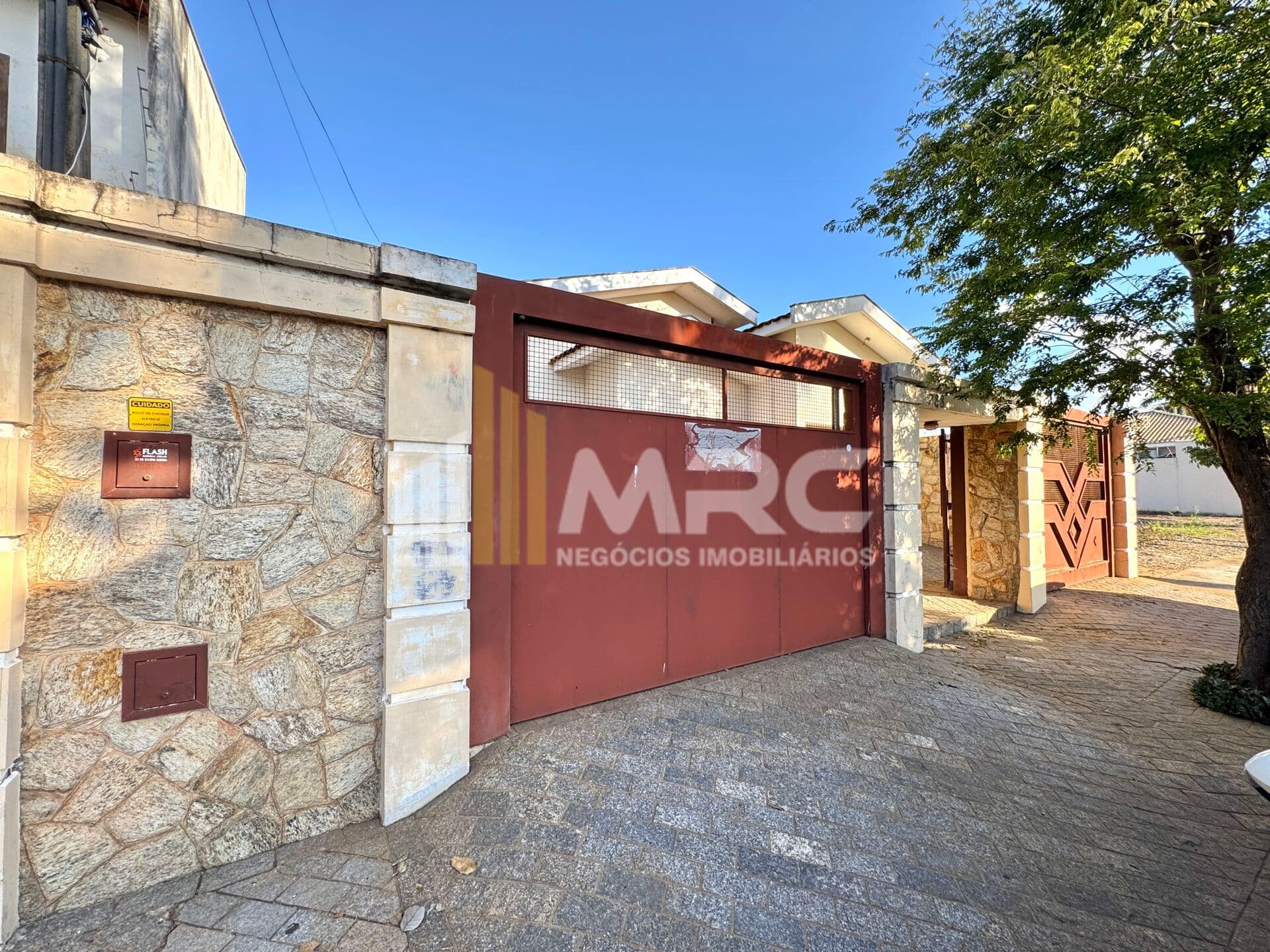 Casa para Locação em Guararapes/SP - Avenida Rachel Caldas