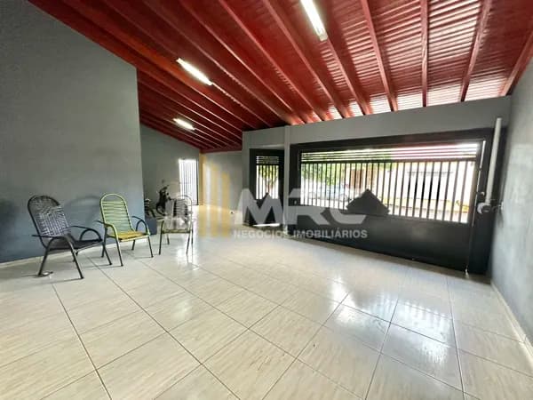 Casa à venda no bairro Centro em Guararapes
