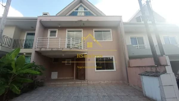 Sobrado em Condomínio fechado com 3 Quartos à venda, 128m² - Cachoeira
