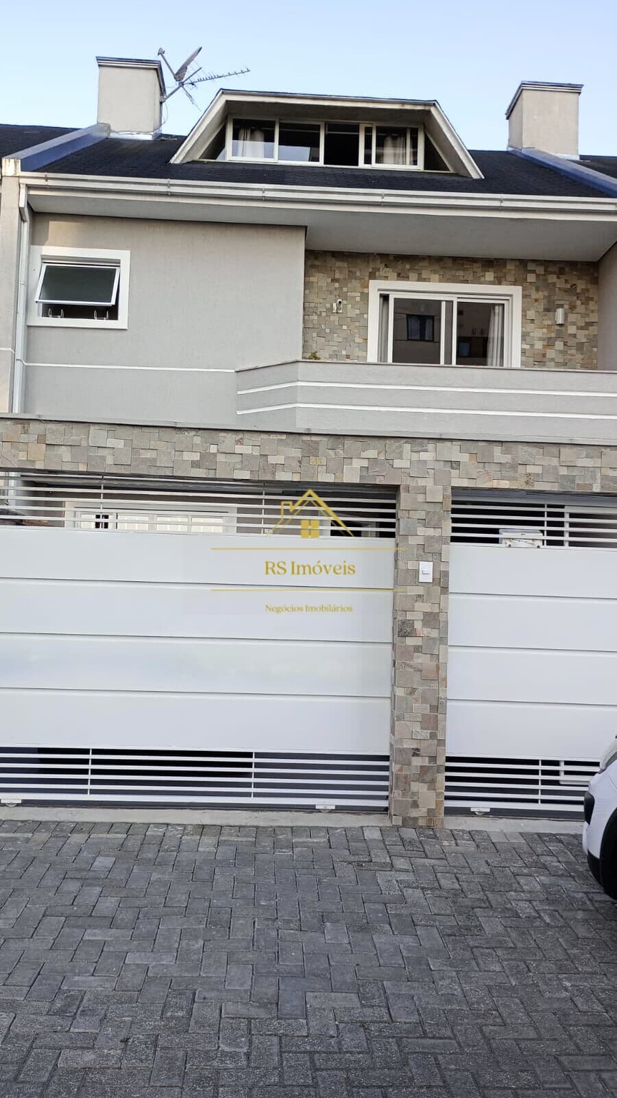 Sobrado Triplex para venda com 3 quartos no Boa Vista, Curitiba-Pr