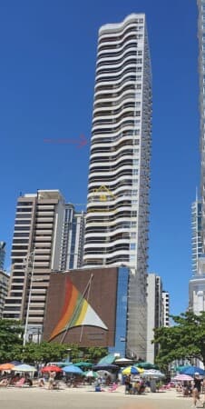 APARTAMENTO FRENTE MAR 21º PISO Á VENDA EM BALNEÁRIO CAMBORIÚ