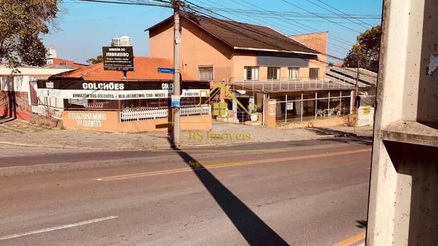 Prédio Comercial com 750m² a venda no Mercês