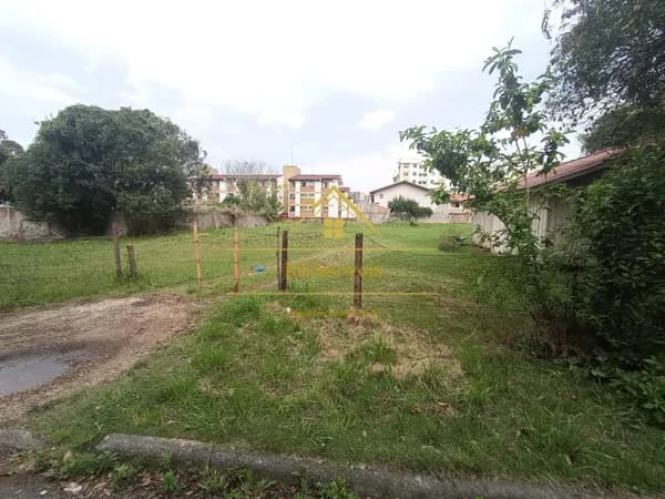 Terreno com 923m² no bairro Boa Vista