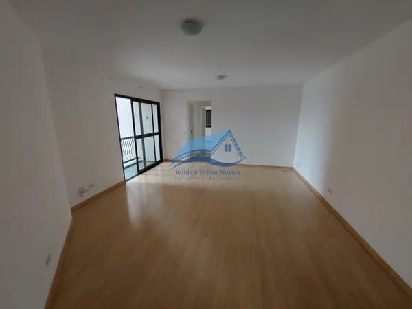 Apto no Cond. Laranjeiras - 2 dorms. 1 suíte - 2 vagas COBERTAS