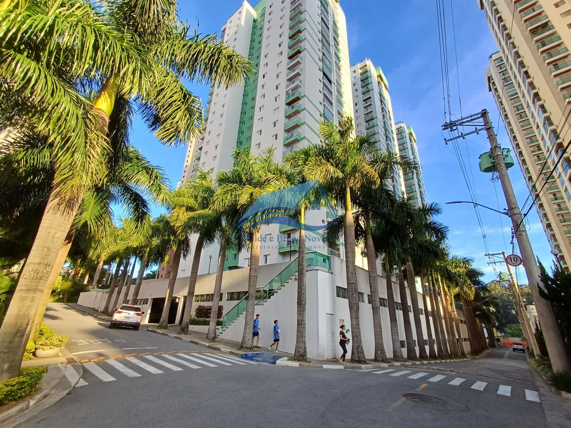 Apto no Cond. Castanheiras - 117M² - COM ESCRITURA