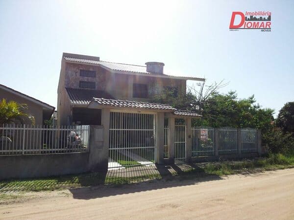 Casa Alto Padrão para Venda em Beija Flor Jaguaruna-SC
