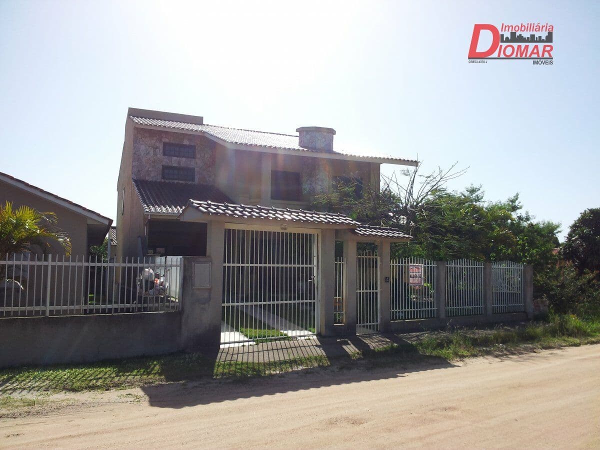 Casa Alto Padrão para Venda em Beija Flor Jaguaruna-SC