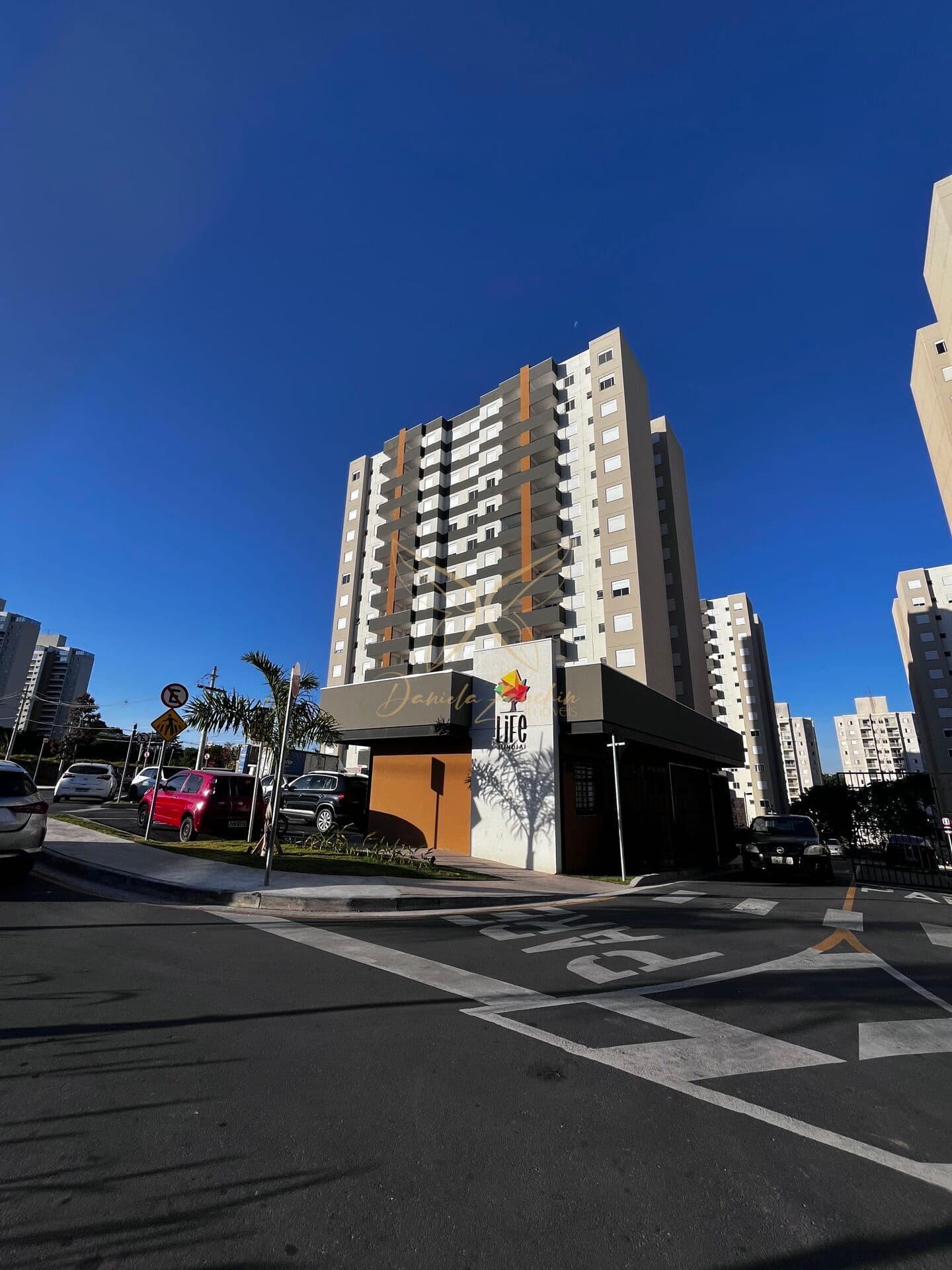 Apartamento Padrão — Life