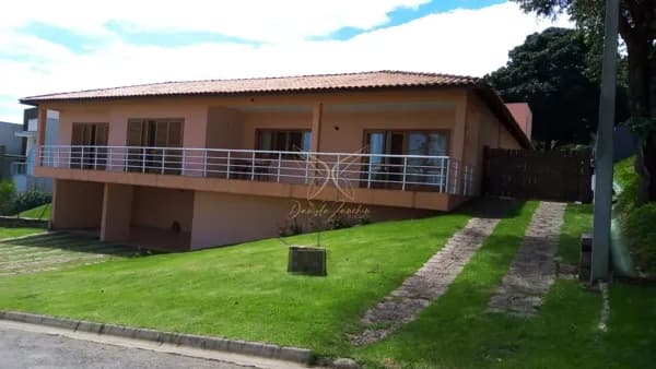 Casa Alto Padrão — Residencial Resedás