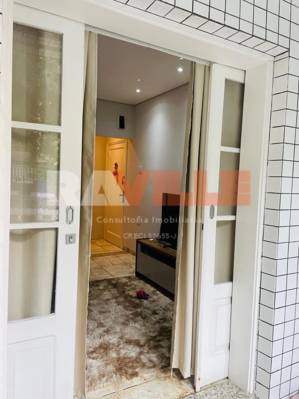 Apartamento com Varanda | Embaré - Santos SP