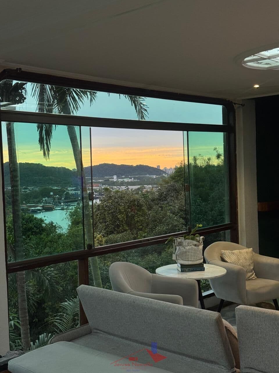 Casa Sobrado com Vista Mar | Morro dos Barbosas
