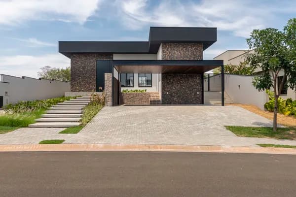 Casa térrea em condomínio EntreVerdes