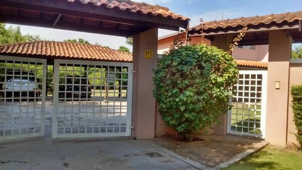 Chácara em Condominio - Vale das Garças - com HABITE-SE - dá financiamento