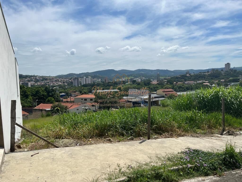 Lote/Terreno em Amparo - Jardim Adélia