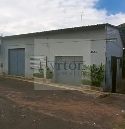 Prédio/Edifício Inteiro em Portão - Centro