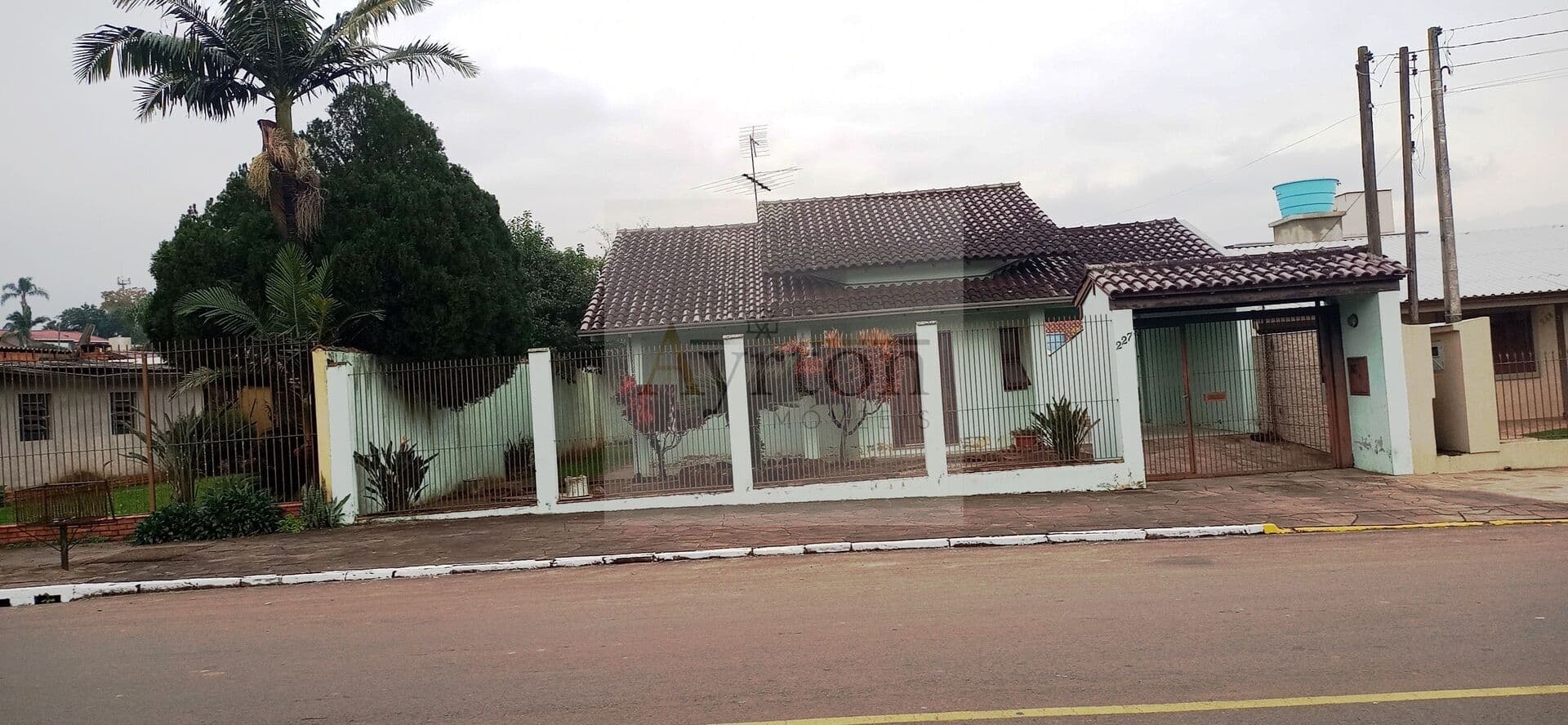 Casa em Portão - Centro