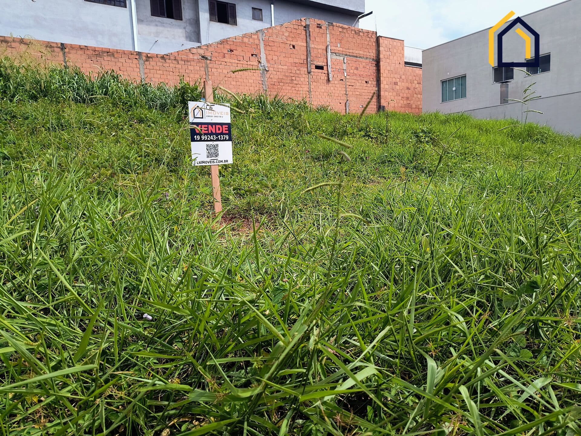Lote de 346,62 m² no Jardim Primavera – Esquina, Aclive e Excelente Localização