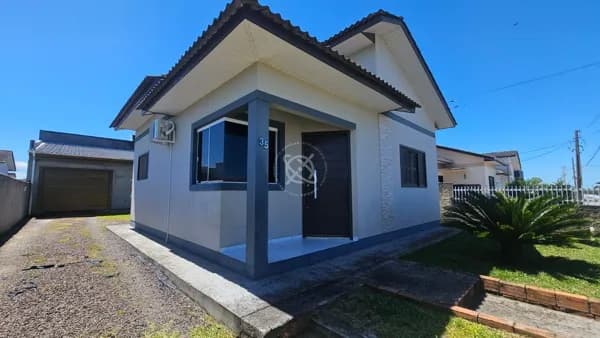 Casa Padrão no Loteamento Paraíso