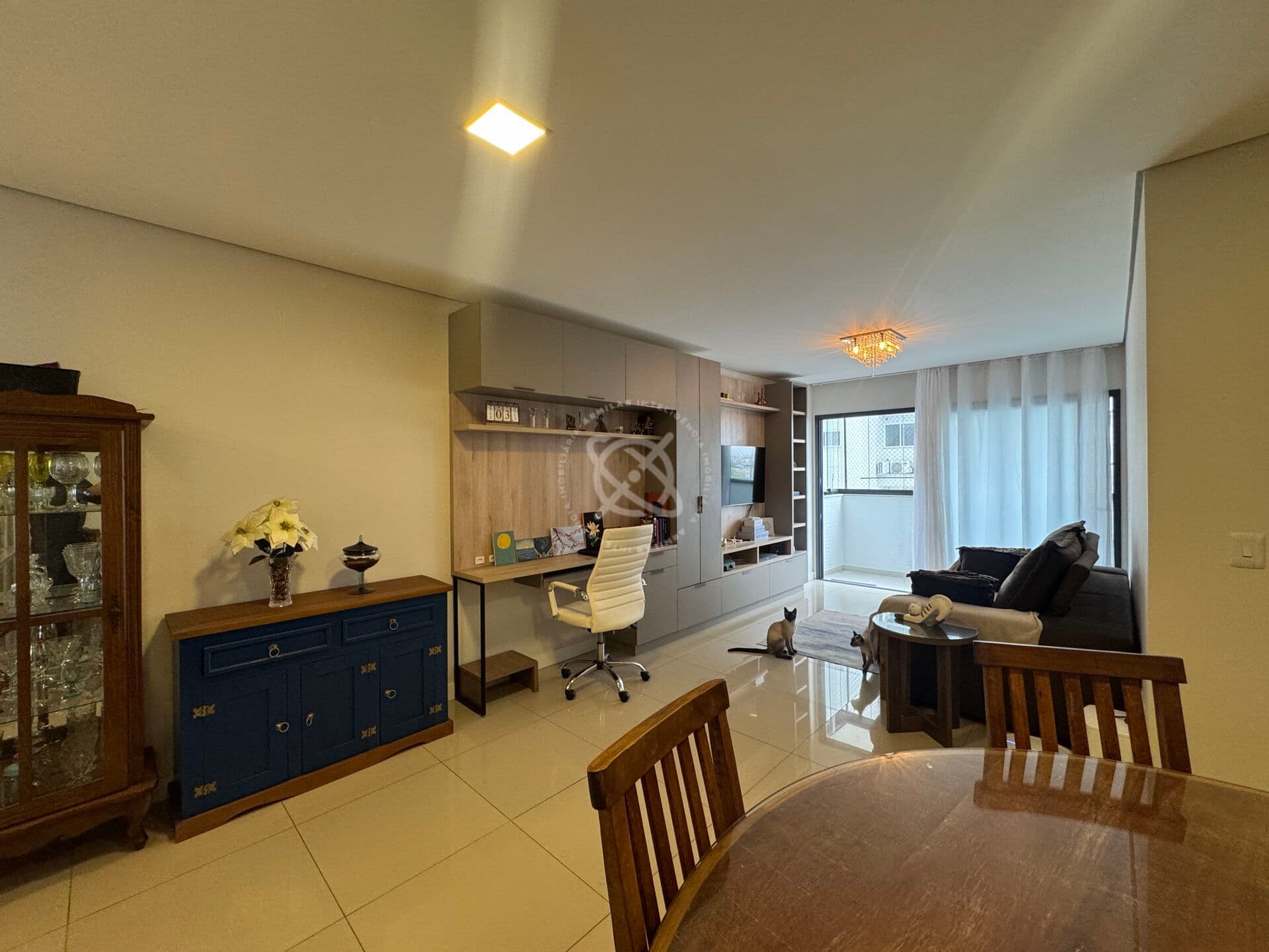 Apartamento Semimobiliado no Vega Residencial