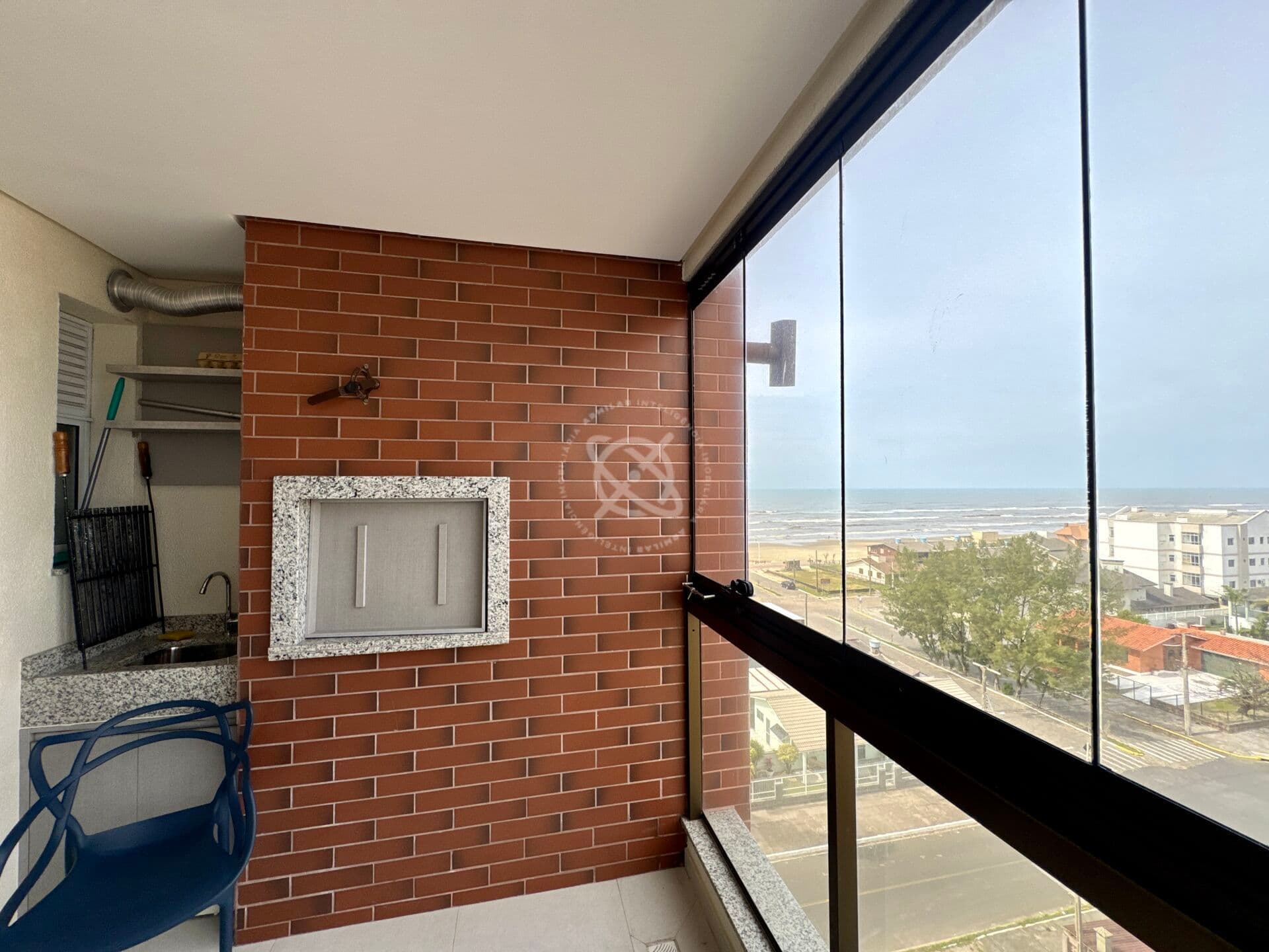 Apartamento mobiliado - Bal. Arroio do Silva