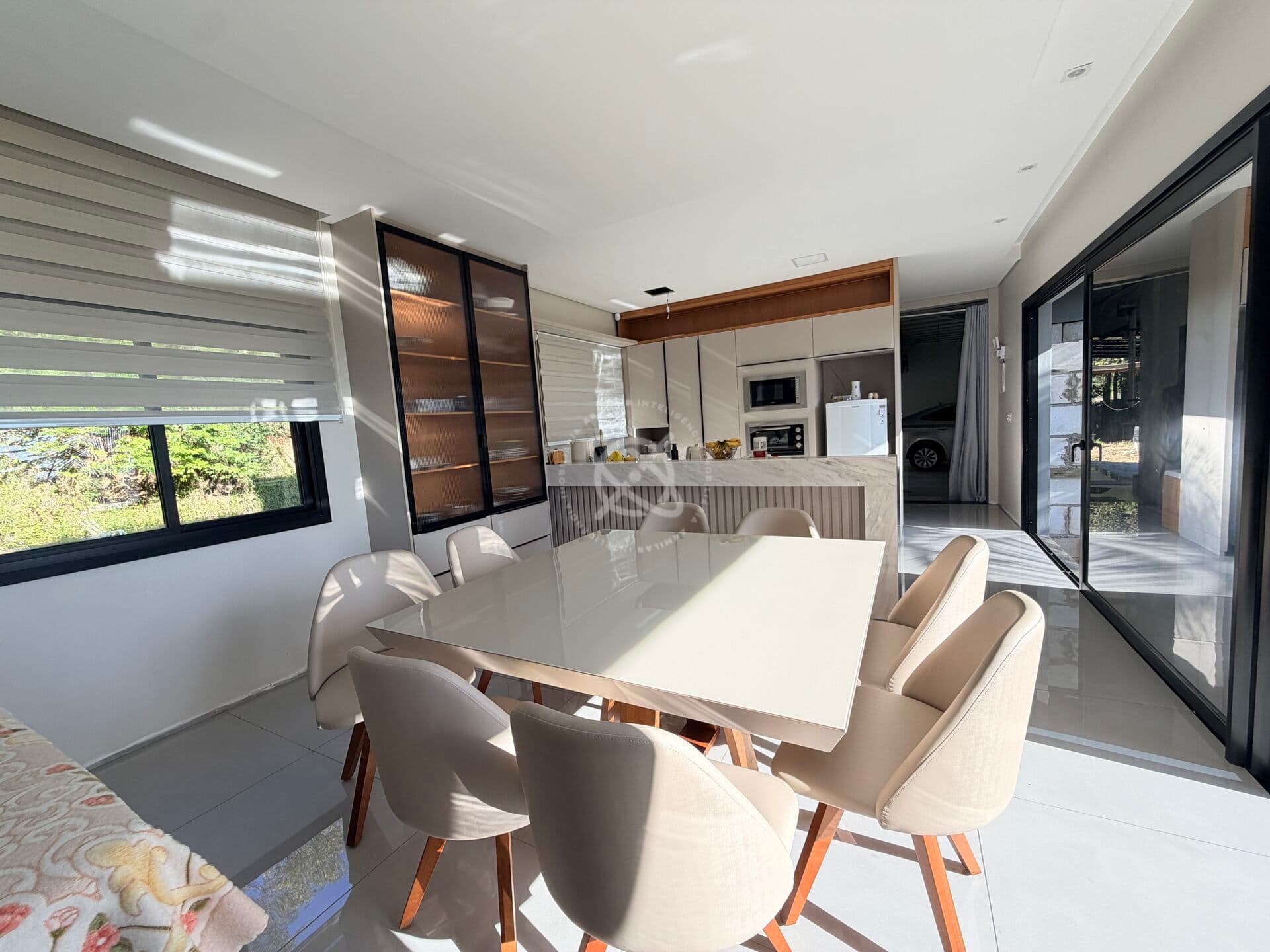 Casa sobrado em acabamento - Bairro Urussanguinha