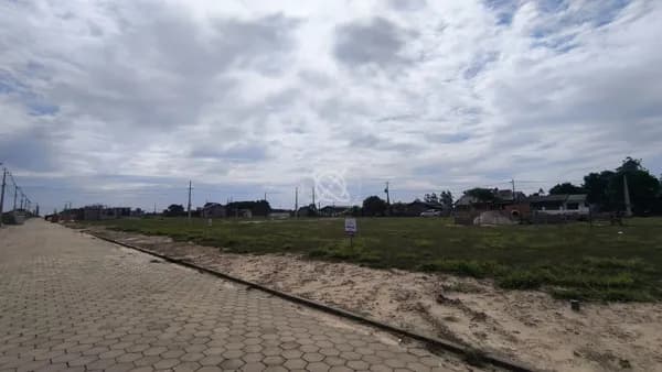 Terreno no Loteamento Florença - Caverazinho