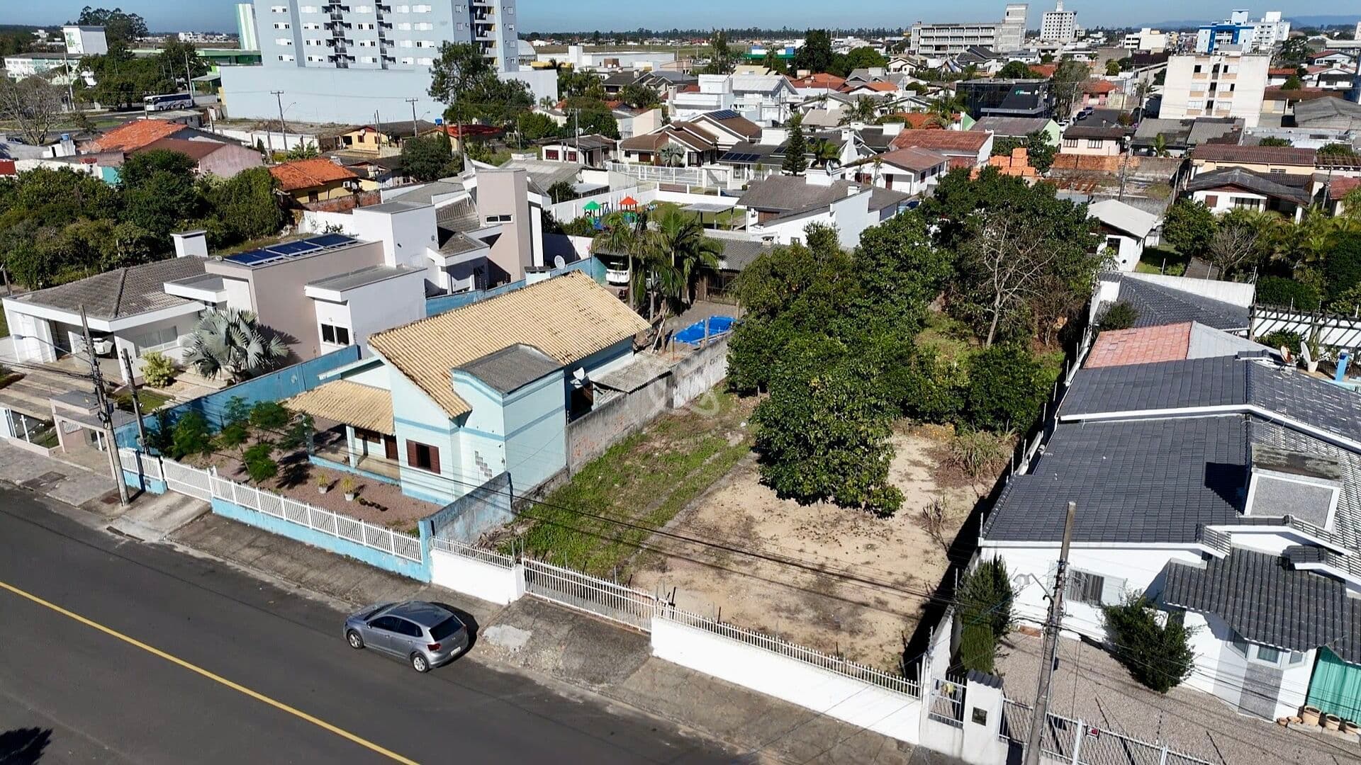 Amplo terreno Comercial ou Residencial - Cidade Alta
