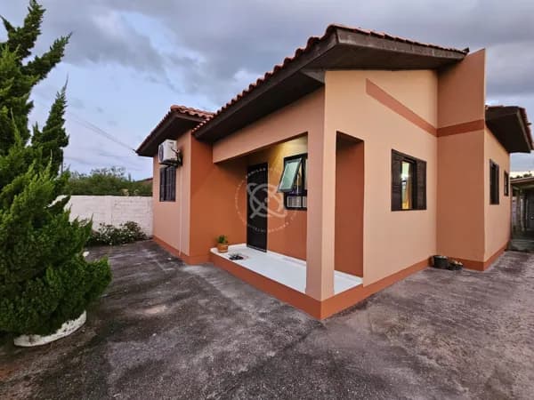 Casa no bairro Jardim Atlântico (Baln. Arroio do Silva/SC)