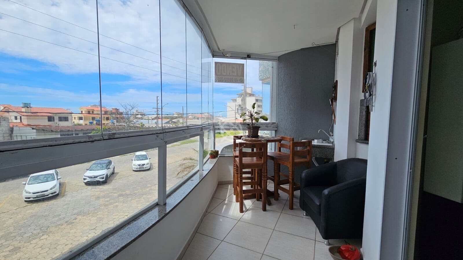 Apartamento semimobiliado - Bal. Arroio do Silva