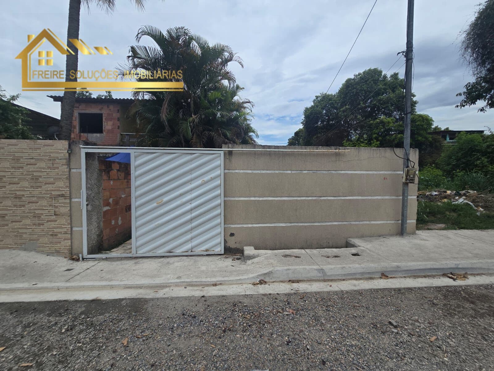 Casa em São Gonçalo - Guaxindiba