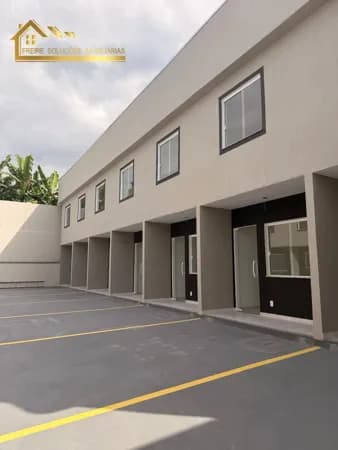 Sobrado em São Gonçalo - Laranjal