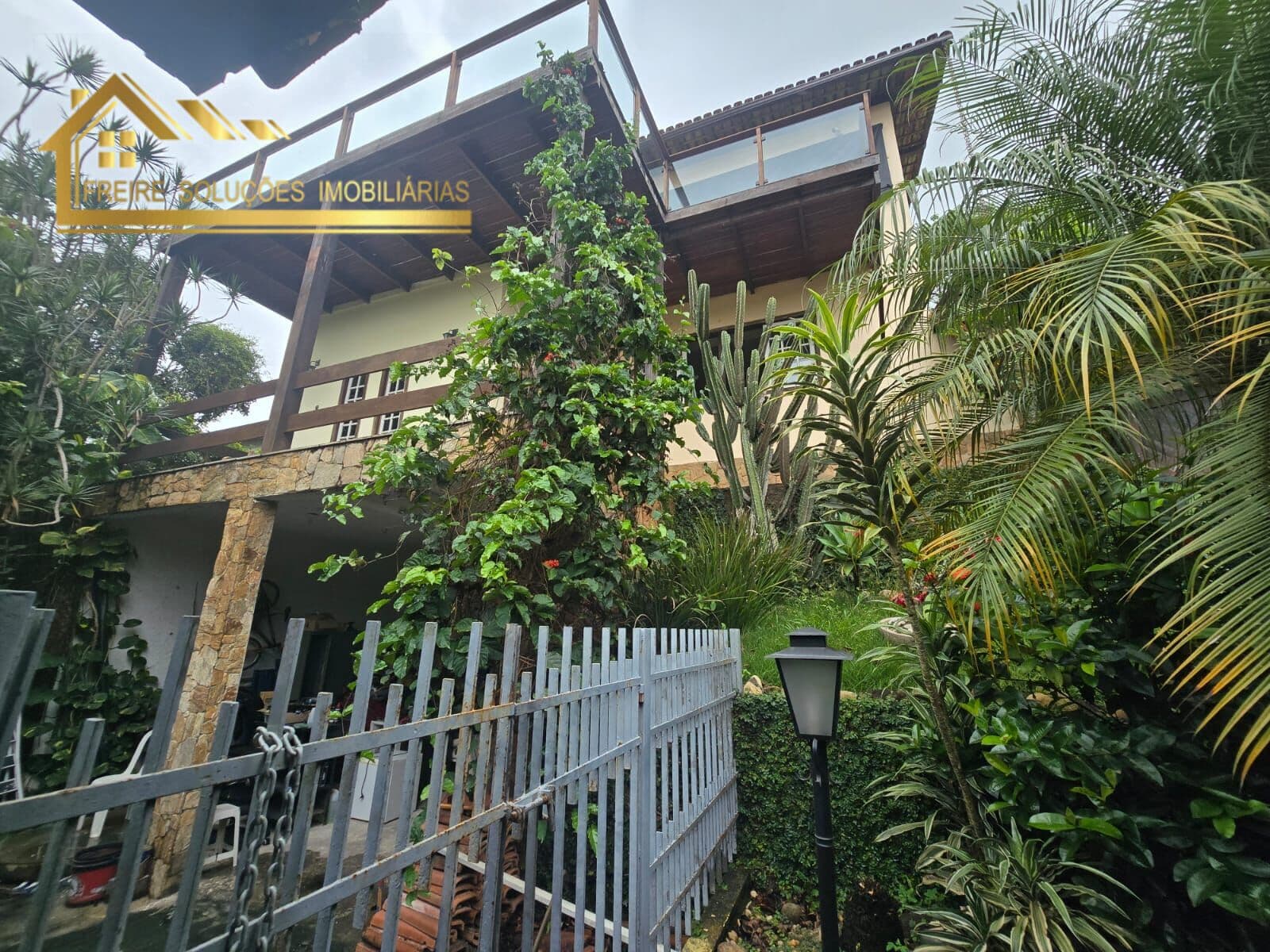 Casa em Niterói - Pendotiba