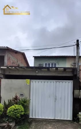 Sobrado em São Gonçalo - Barracão