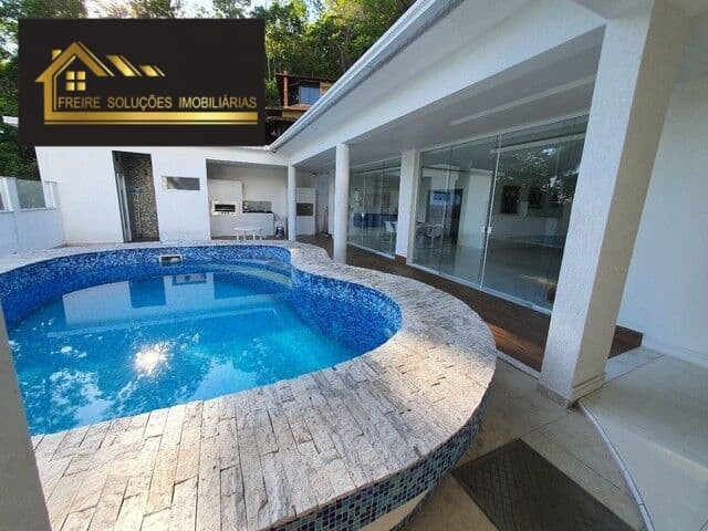 Casa à venda em Niterói/RJ