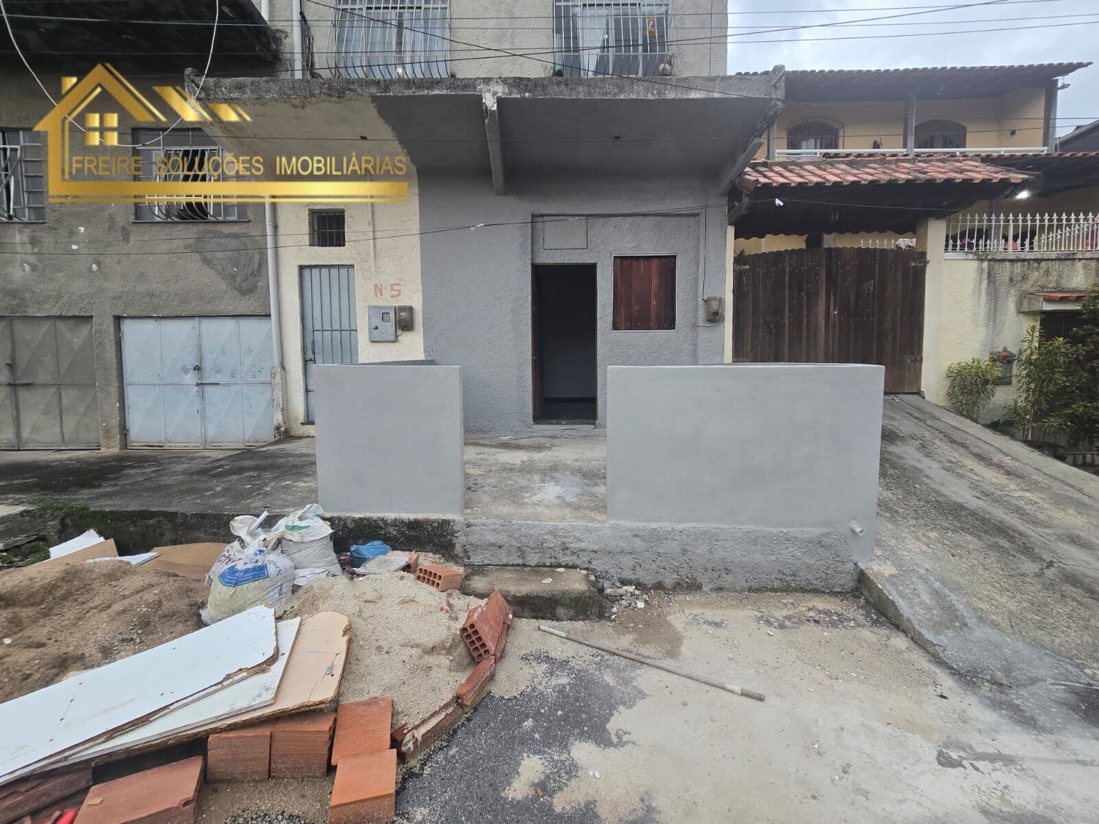 Kitnet/Conjugado em São Gonçalo - Laranjal