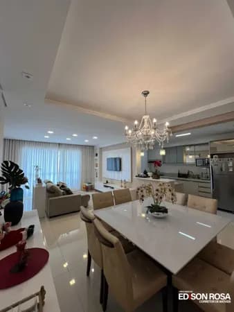 Apartamento à venda em São José/SC - Semi Mobiliado com 03 Quartos sendo 2 Suítes com 142m², 02 vagas mais hobby box.