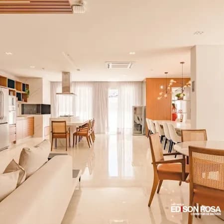 Vitale Residence no Centro de Florianópolis: apartamento 2 quartos, 1 suíte, 85,80m², 2 vagas, pronto para morar hoje.