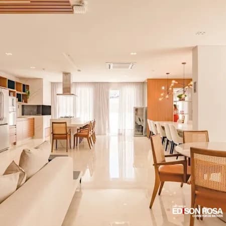 Vitale Residence no Centro de Florianópolis: apartamento 2 quartos, 1 suíte, 85,80m², 2 vagas, pronto para morar hoje.