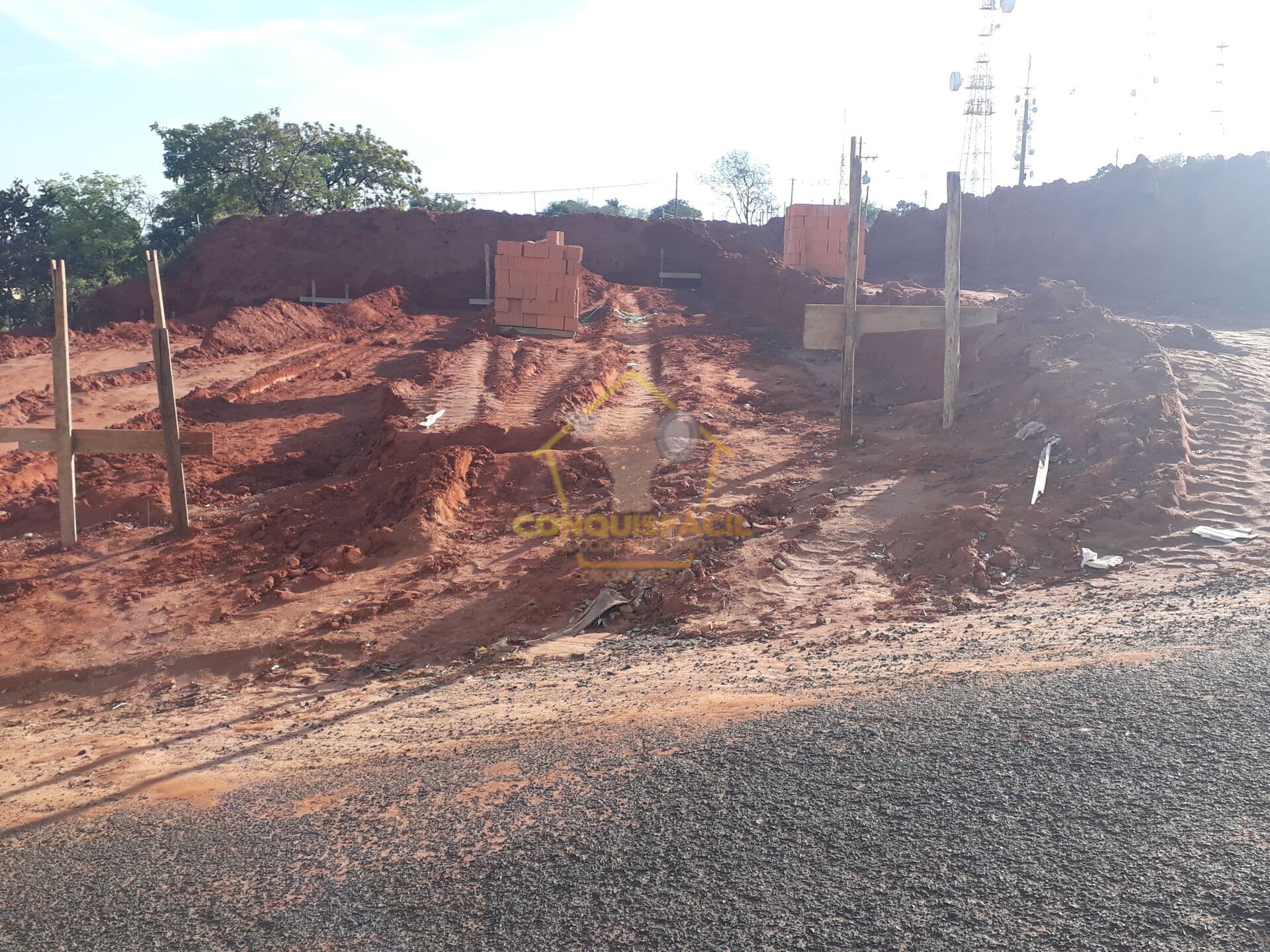 Terreno na Granja Cecília pronto para construir