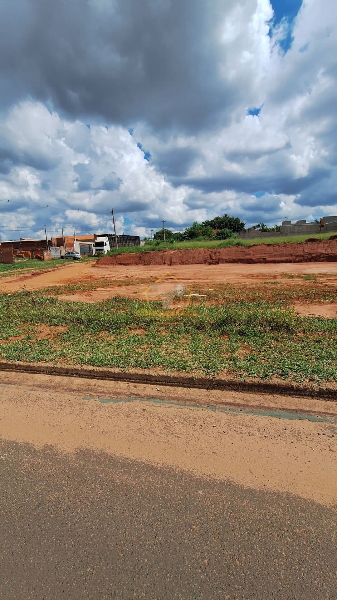 Terreno à venda no bairro Quinta da Bela Olinda, em Bauru-SP, com área total de 331,36 m² 📐✨