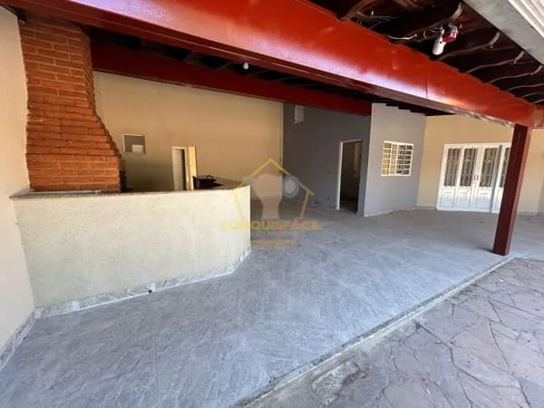 Chácara em Vale do Igapó, com 4 quartos sendo uma suíte e piscina