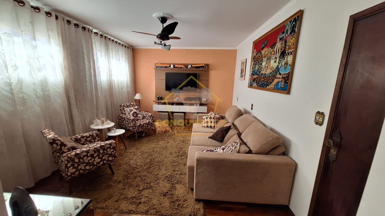 Sobrado na Bela Vista com 3 quartos sendo uma suíte e aceita financiamento