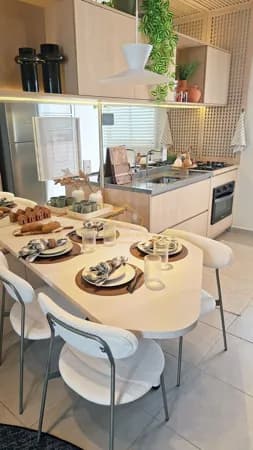 Bairro Nova Quinta. Casas com 2 quartos sendo uma suíte e garagem coberta.