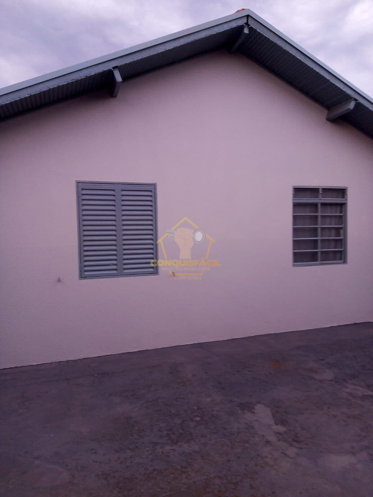 Casa na Nova Bauru, com 2 quartos, terreno inteiro 10 x 20 e aceita financiamento