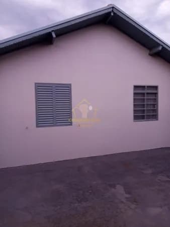 Casa na Nova Bauru, com 2 quartos, terreno inteiro 10 x 20 e aceita financiamento