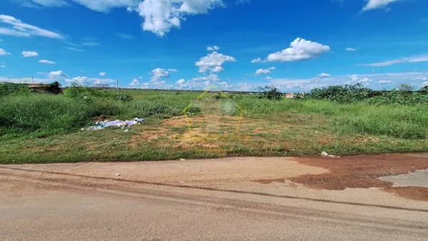 Terreno inteiro a VENDA na Quinta da Bela Olinda - Aceita Financiamento