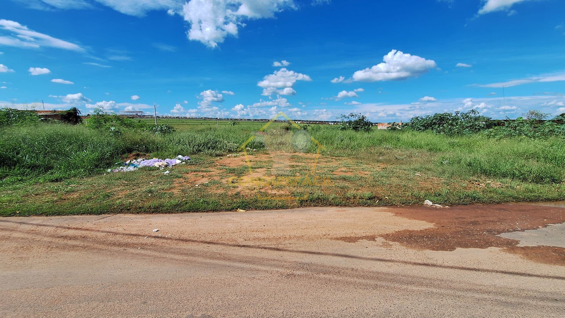 Terreno inteiro a VENDA na Quinta da Bela Olinda - Aceita Financiamento