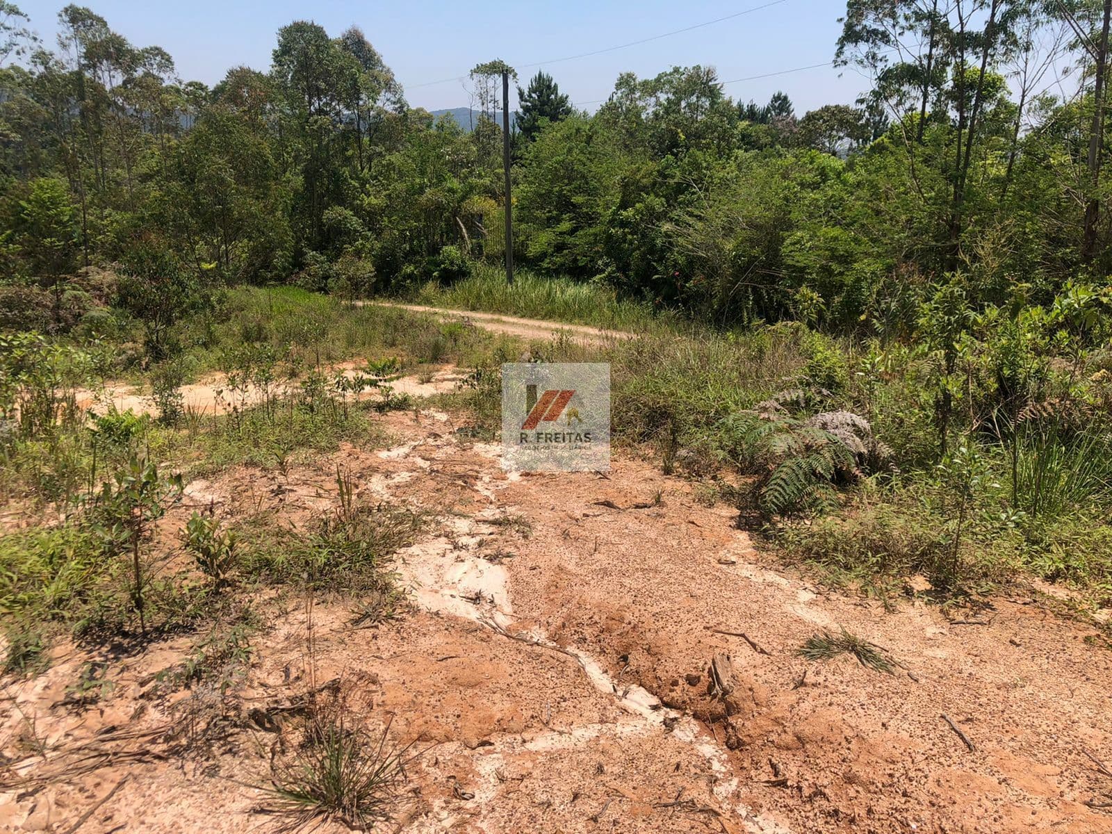 Terrenos à venda no bairro Colibris - Embu-Guaçu/SP