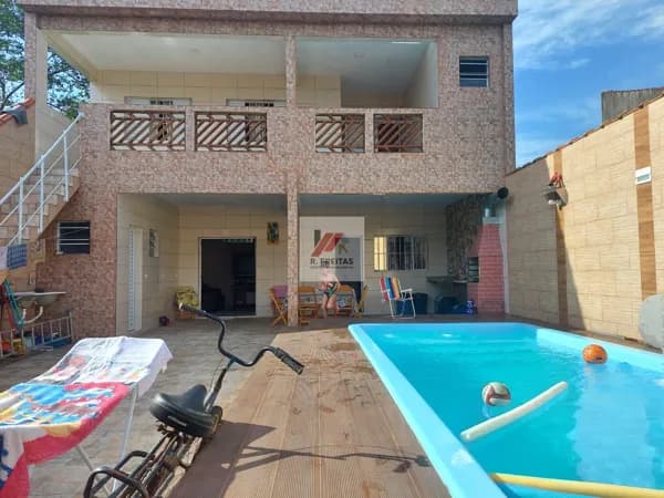 Sobrado em Mongaguá - Centro